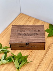 Kotak Kenangan Kayu Personalisasi Khusus - Hadiah untuk Dia, Istri, Pacar, Kekasih Kotak Penyimpanan Kayu - Product Image 2