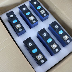 CATL 3.2V 210Ah <span class=keywords><strong>LiFePO4</strong></span> 태양 및 전기 자동차를위한 8000 사이클과 빛나는 깊은 사이클 배터리 팩 - Product Image 4