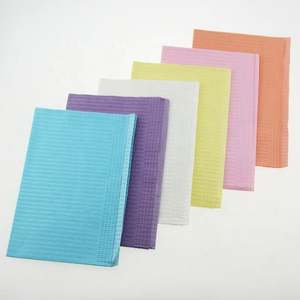 Logo personnalisé coloré noir blanc médical rose 3 plis bavoirs dentaires jetables pour tatouage dents dentaires polyvalent - Product Image 6