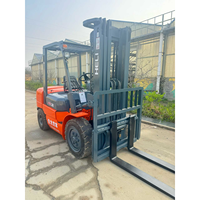 Chariot élévateur à fourche Heli H2000 de 3 tonnes, moteur Isuzu C240, mât de 4,5 m, déplacement latéral, transmission électronique, faible nombre d'heures de fonctionnement