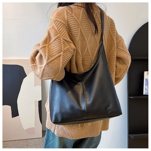 Bolso de Hombro de PU Premium para Mujer, Minimalista, de Color Sólido, Bolso de Mano para Uso Diario, Oficina, Compras, Bolso Tote - Product Image 5