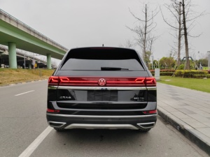 VW Teramont d'occasion 2024 380TSI 4MOTION Prestige SUV de luxe, 2.0T 220ch 7 places 4x4 Grand modèle, bien entretenu, prêt à être expédié - Product Image 4
