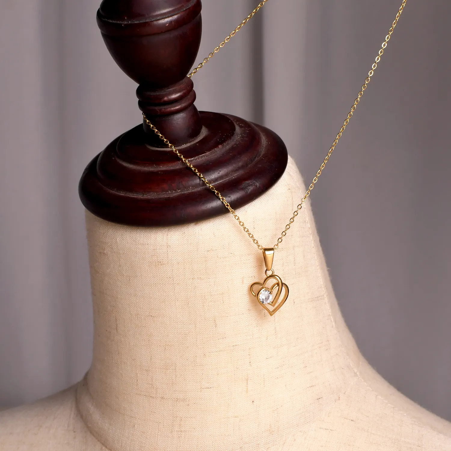 18K altın kaplama Rhinestone çift kalp kolye paslanmaz çelik PVD Charms kolye moda aksesuarları bayanlar takı için