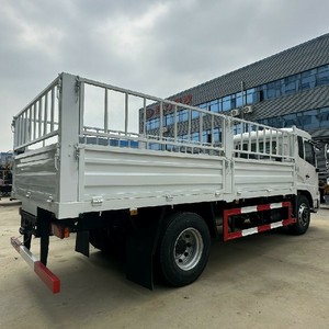 Camión de Carga JMC 4X2 de 6 Ruedas con Barandas Altas, Precio de Fábrica en China, en Venta - Product Image 5