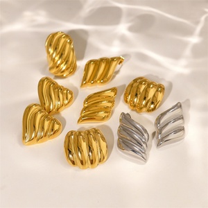Pendientes de Ala Geométrica de Acero Inoxidable Chapados en Oro de Lujo para Mujer, Joyería de Alta Gama - Product Image 5