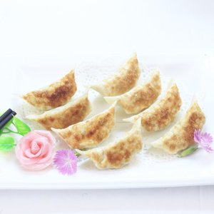 Vente en gros de boulettes d'aliments surgelés Gyoza de poulet d'usine en Chine délicieux épicé et salé pour le petit déjeuner des adultes et des enfants - Product Image 3