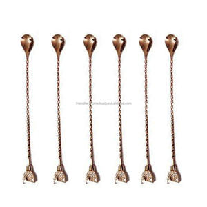 Cuchara de barra de mango acanalado de latón hecho a mano, oro rosa, pulido, largo, con diseño de Coquina, con acabado de concha - Product Image 1