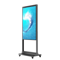 OEM fabrika dikey reklam ekran pencere ve Android tavan asılı çift yan alışveriş merkezi pazarlama giyim mağazası için TFT Lcd