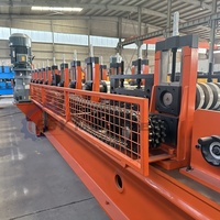 Machine de fabrication de poutrelles C entièrement automatique à entraînement par chaîne pour la production de profilés latéraux de matériaux de construction