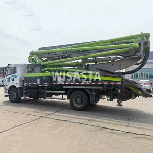 Bomba de Concreto Usada Montada en Camión Diésel Zoomlion Jiefang 2023 con Chasis, Pluma de 6 Secciones, 4X2, Euro VI, 38m, en Venta - Product Image 5