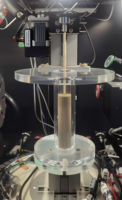 Dispositif de chargement CPT compact et utilisable pour testeur de pénétration conique servo-motorisé pour l'analyse géotechnique par tomographie CT et l'étalonnage de la pénétration des sols