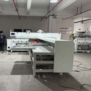 Machine de découpe CNC multifonction automatique à découpe en V, coupe 10 à 40 pièces en une seule fois, max 2440 mm, pour la production de cadres <span class=keywords><strong>photo</strong></span> et miroirs - Product Image 2