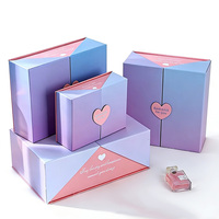 Boîte cadeau rigide magnétique de luxe de grande taille avec gaufrage, rabat de couvercle sur mesure, emballage en carton recyclable pour boîtes à papier de mariage