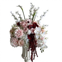 Boule de fleurs artificielle rouge et rose en gros PPS pour centre de table de mariage et décoration d'événements
