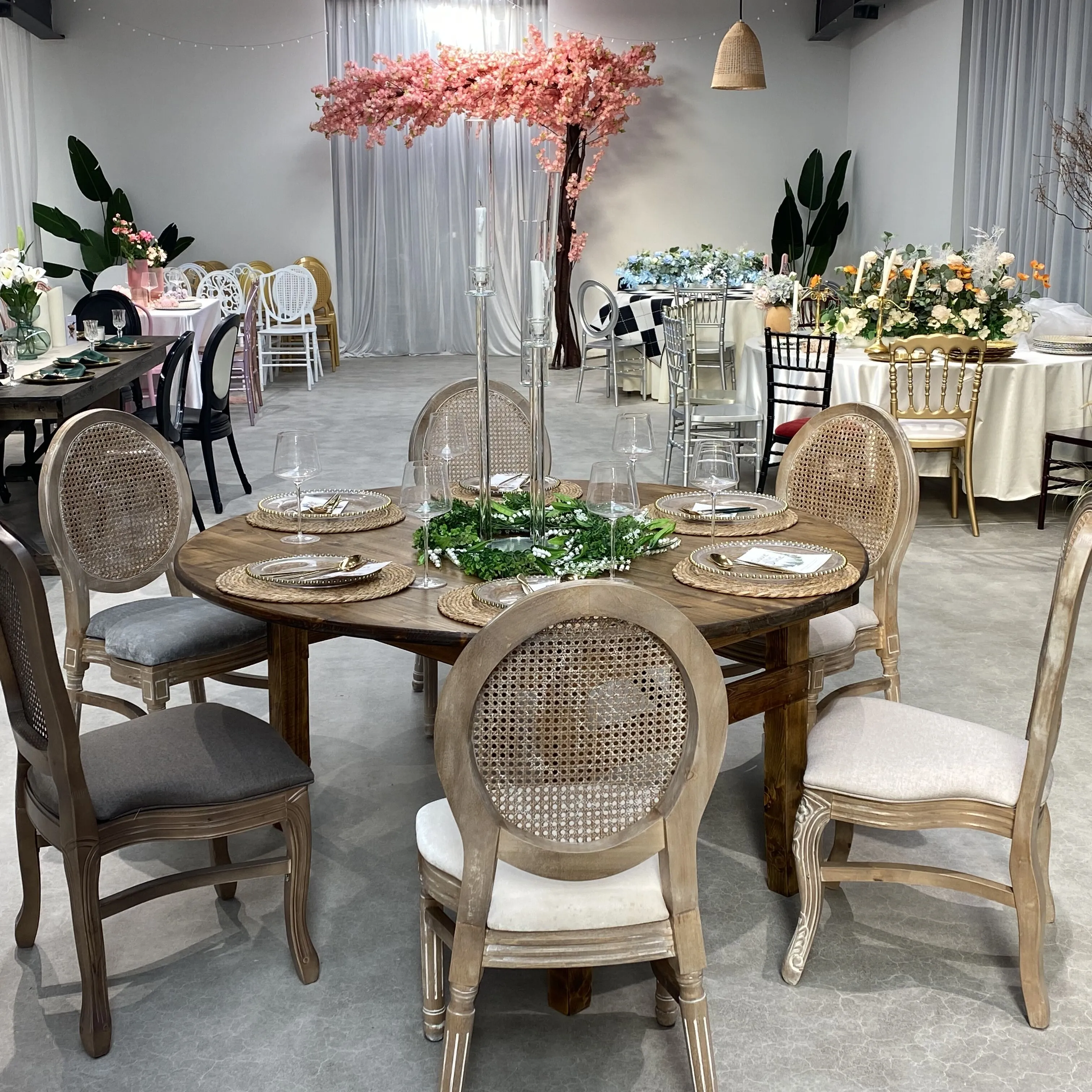 Vente directe d'usine, ensemble de Banquet de fête de famille, Table de pays, une chaise Louis