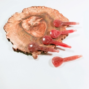 <span class=keywords><strong>Prix</strong></span> d'usine pas cher Gus Peigne Outils faciaux Champignon Fraise Quartz Gua Sha Cuillère - Product Image 4