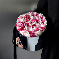 Handgefertigte Hochglanz-Silberbox mit Konservierten Rosen, Echte Ewige Blumen-Kollektion, Nachhaltig für Hochzeitstag und Valentinstag