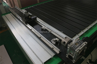 Kit de routeur CNC pour gravure sur bois 1325 à prix abordable avec contrôle NC Studio & Syntec, moteur pas à pas, pompe et engrenage - POWERTECH