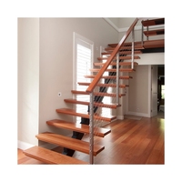 Escalier droit d'intérieur à capacité élevée, section unique, pour loft, bibliothèque ou salle résidentielle
