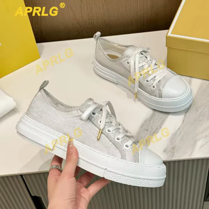 Zapatillas Deportivas de Plataforma con Cordones para Mujer Michaeles, Cómodas y Casuales, con Forro de Cuero Genuino, Planas para Todas las Temporadas Kors - Product Image 5