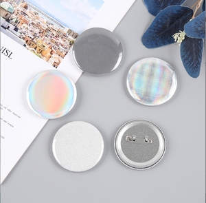 Cho vograce tùy chỉnh Anime laser tốt <span class=keywords><strong>Flash</strong></span> tin huy hiệu nút long lanh Holographic Vòng Kim Loại pin phù hiệu hiện đại & Antique - Product Image 1