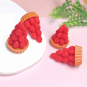 100 pièces Mini fraise ornements Simulation <span class=keywords><strong>fruits</strong></span> Miniatures nourriture jouer <span class=keywords><strong>maison</strong></span> jouet accessoire décor à la <span class=keywords><strong>maison</strong></span> cadeau <span class=keywords><strong>maison</strong></span> de poupée 20*31mm - Product Image 1