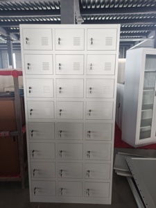 Équipement de bureau d'usine chaussures de sport de gymnastique en métal casque sacs placard de rangement classeur en acier armoire casier en vente - Product Image 4