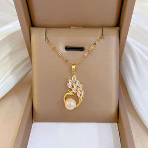 Collier Pendentif Micro Diamant Exquis pour Femme, Tendance, en Acier Inoxydable, Motif Sirène Paon, Style Internet Fashion - Product Image 5