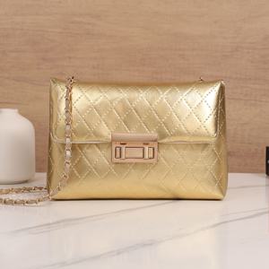 Sac bandoulière matelassé brodé de luxe pour femme, facile à assortir, avec fermeture éclair, petite taille, pour usage quotidien et voyage, en PU avec doublure en polyester, modèle unique - Product Image 6