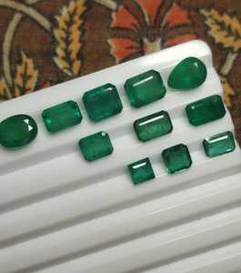 Lot mixte d'émeraudes naturelles de Zambie, 17,30 carats, vert vif, ovales et octogonaux, pierres précieuses brutes non traitées, vente en gros pour la fabrication de bijoux - Product Image 4