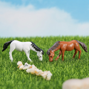 Figurines de chevaux et poneys miniatures en PVC, blanches et brunes, décorations de jardin intérieures et extérieures - Product Image 1