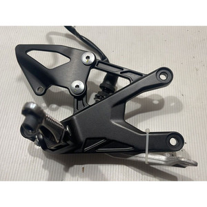 Poggiapiedi Posteriore in Alluminio CNC per Yamaha R1 2015-2016 - Product Image 1