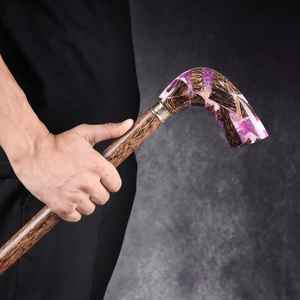 ไม้เท้าทำจากเรซิ่นและไม้ ออกแบบมาสำหรับผู้สูงอายุและการเดินเล่นกลางแจ้ง ผสมผสานความทนทาน ความสะดวกสบาย และความสง่างาม - Product Image 3