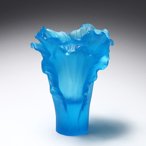 Vase en verre artistique Pâte de Verre bleu à bord ondulé, fait main, décoration élégante pour la maison, arrangement floral de bureau, ornement - Product Image 5