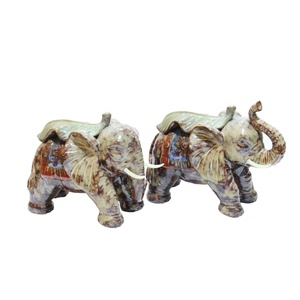 Adornos de cerámica de animales para decoración del hogar, artesanías hechas a mano, con hojas de plátano y elefante - Product Image 1