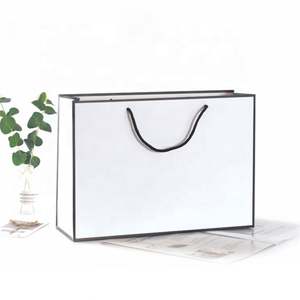 Sac de shopping en papier personnalisé de luxe KM avec logo de designer, poignée en ruban rose - Product Image 3