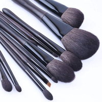 Ensemble de pinceaux de maquillage professionnels en laine de luxe, 12 pièces, poils de chèvre noirs, manche en bois, pinceau plat pour le visage, applicateur de gloss pour les lèvres