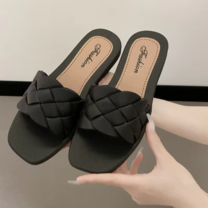 Fashionable High Quality Designer Women <b>Slides</b> <b>Slippers</b> Flat Women <b>Slippers</b> Home Beach Luxury <b>Slippers</b> for Women - Product Image 1