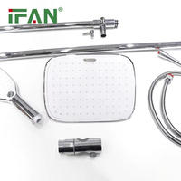 Ensemble de douche IFAN en plastique chromé électrolytique pour hôtel avec douchette à jet doux/à pression et pommeau de douche pluie