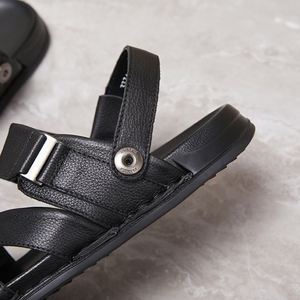 Sandales pour hommes en cuir de vachette souple cousues à la main, respirantes et confortables - Nouvelle collection été 2025, vente en gros de sandales et de pantoufles pour hommes - Product Image 2