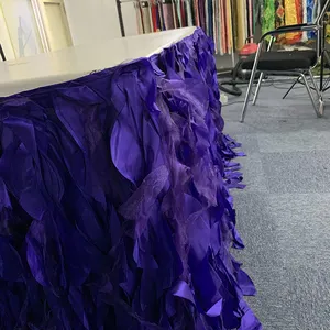 Falda de mesa de tul con logotipo personalizable con diseño de ondas rizadas Durable para banquetes de boda y uso en hoteles Moda de fiesta - Product Image 1