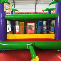 Château gonflable semi-fermé ignifuge sans plomb Nova Rides pour aire de jeux extérieure et fêtes