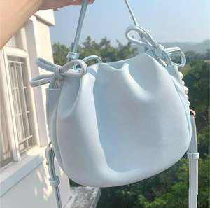 Sac à bandoulière pour femme en PU imperméable, luxueux et tendance, avec un design plissé en forme de nuage, sac bandoulière pour femme - Product Image 3