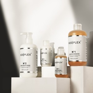 Set per la Cura dei <span class=keywords><strong>Capelli</strong></span> agli Amminoacidi a Marchio Privato, Uso Professionale, Trattamento Riparatore KooPlex 450ml per <span class=keywords><strong>Capelli</strong></span> Danneggiati da Tintura - Product Image 1