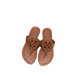 YESTEEM TB Chanclas para mujer, <span class=keywords><strong>zapatillas</strong></span> <span class=keywords><strong>de</strong></span> verano, sandalias planas <span class=keywords><strong>de</strong></span> talla grande, zapatos <span class=keywords><strong>de</strong></span> cuero - Product Image 1