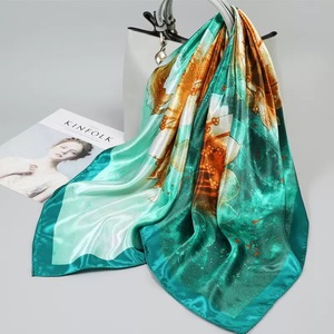 Stagione primaverile nuovo stile <span class=keywords><strong>Vintage</strong></span> punto grande quadrato in poliestere materiale motivo geometrico sciarpa modello per le donne festa della mamma regalo - Product Image 2