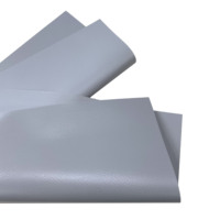 Bâche en PVC laminé à chaud mat 440GSM 500D * 500D 18*17 échantillon gratuit
