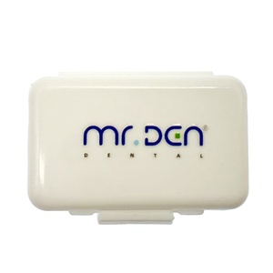 Cera de ortodoncia MR Den con logotipo personalizado Cera de ortodoncia Caja transparente Cera de ortodoncia para soportes de aparatos ortopédicos - Product Image 2