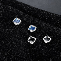 Boucles d'oreilles magnétiques à clipser sans perçage, vente en gros, trèfle irrégulier bleu pailleté et émail noir, pour soirée