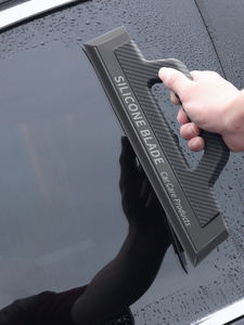 Raclette en silicone souple améliorée, monobloc, motif fibre de carbone, pour le nettoyage automobile, sans dommage pour la peinture - Product Image 6